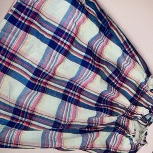Ruffle sleeveless blouse